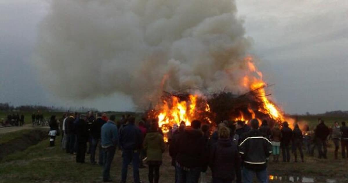 Paasvuur Wilsum in zes foto's