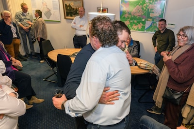 Algemeen Belang wint, maar LEV zit ze op de hielen: nieuwe machtsbalans in Elburg