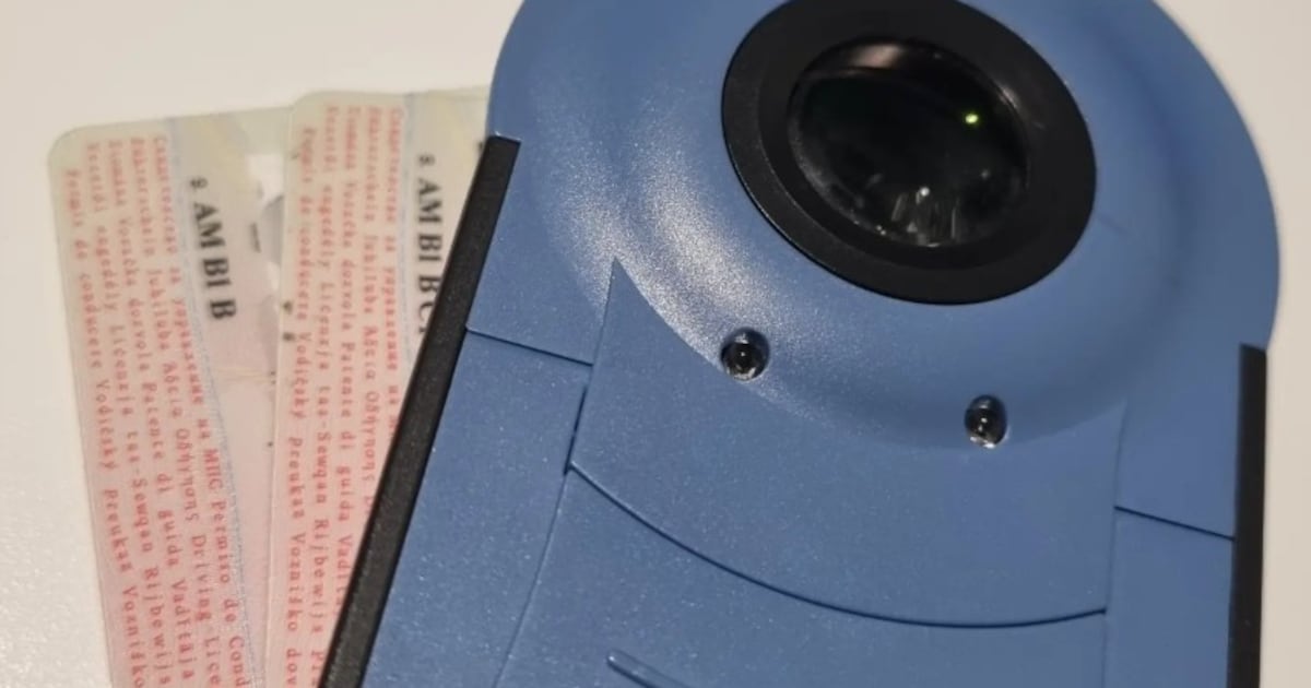Mannen proberen politie te misleiden met vals rijbewijs, agenten laten zich niet foppen
