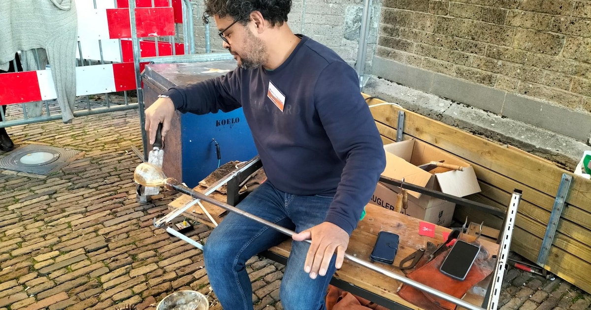 Mobiele glasoven laat vuur branden bij Walburgiskerk