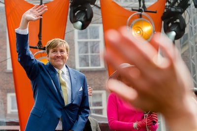 Alweer 10 jaar geleden: zo vierden koning Willem-Alexander en zijn familie Koningsdag in Zwolle