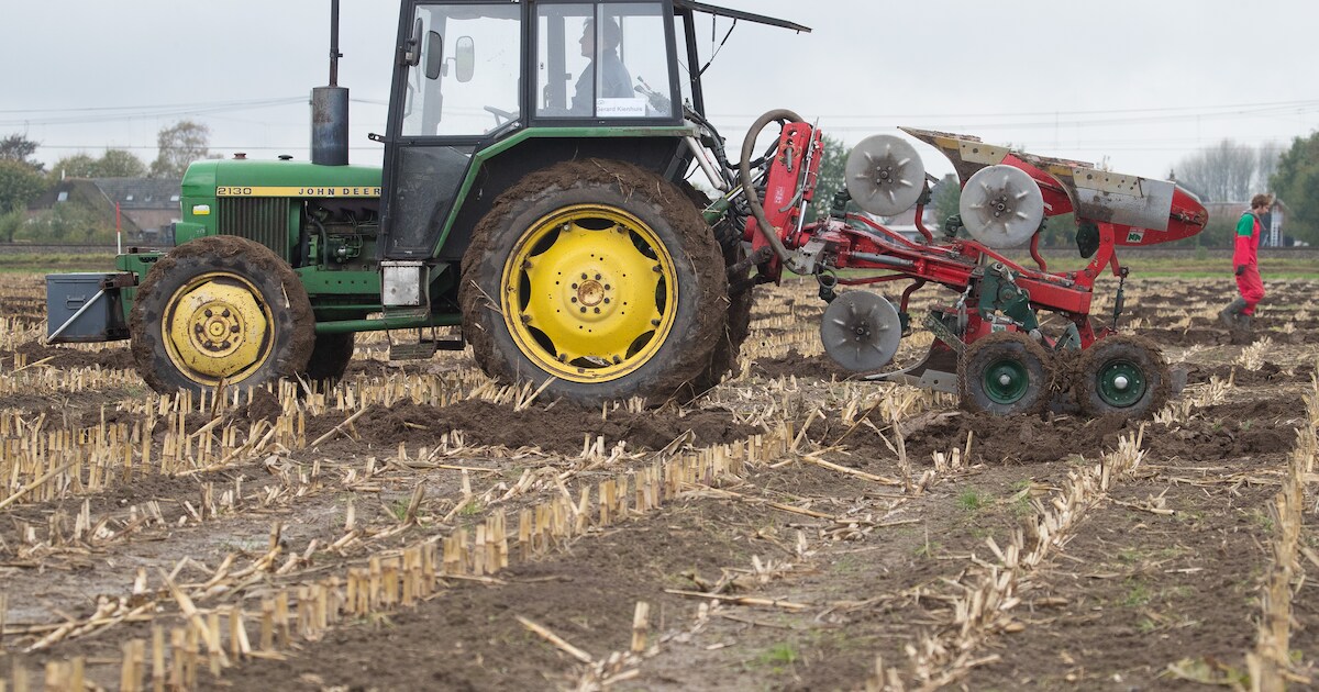 Op centimeter nauwkeurig ploegen tijdens provinciale competitie Herxen