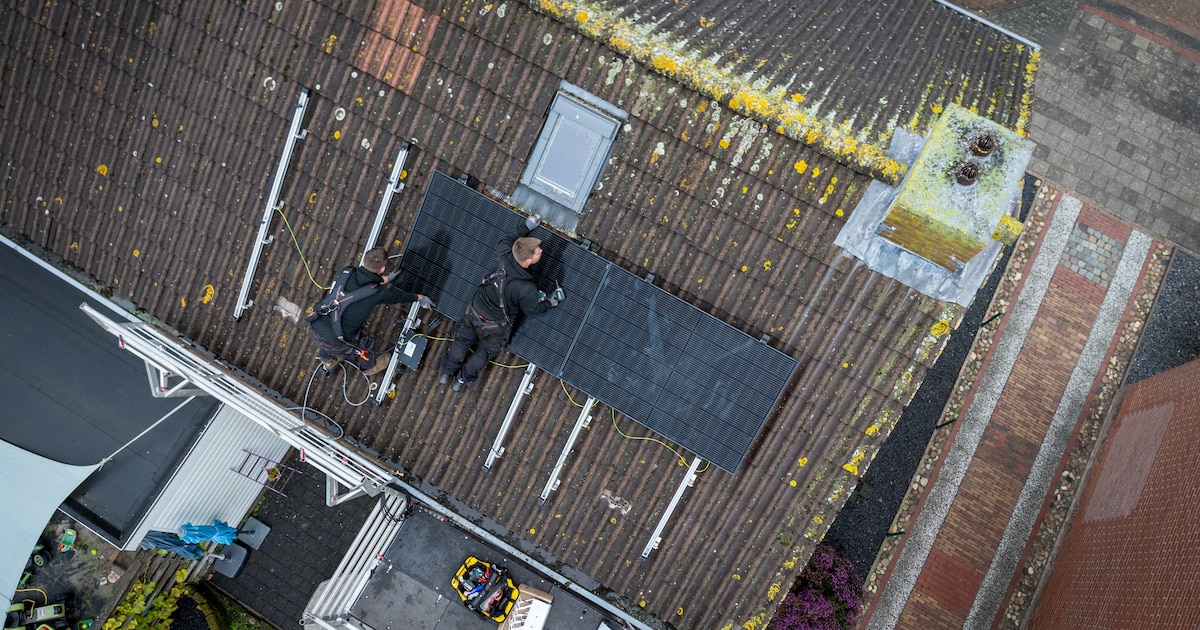 Afschaffen saldering kost zonnepaneleneigenaar in Deventer ruim 200 euro