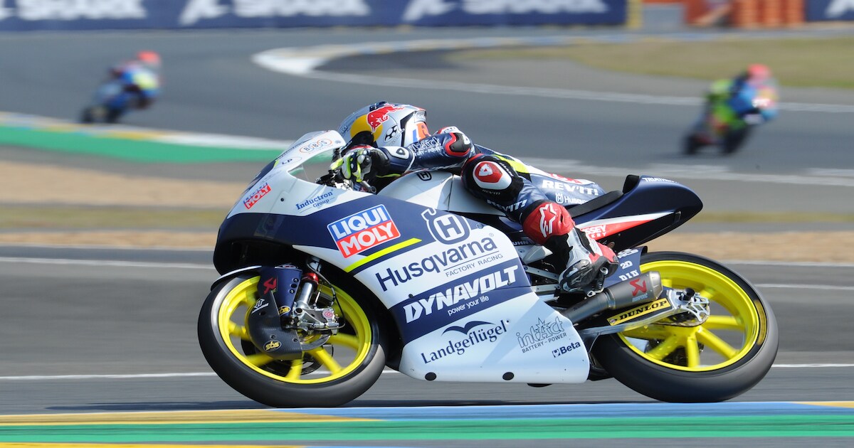 Een dag na de crash rijdt Collin Veijer ‘gewoon’ in de punten bij de WK ...