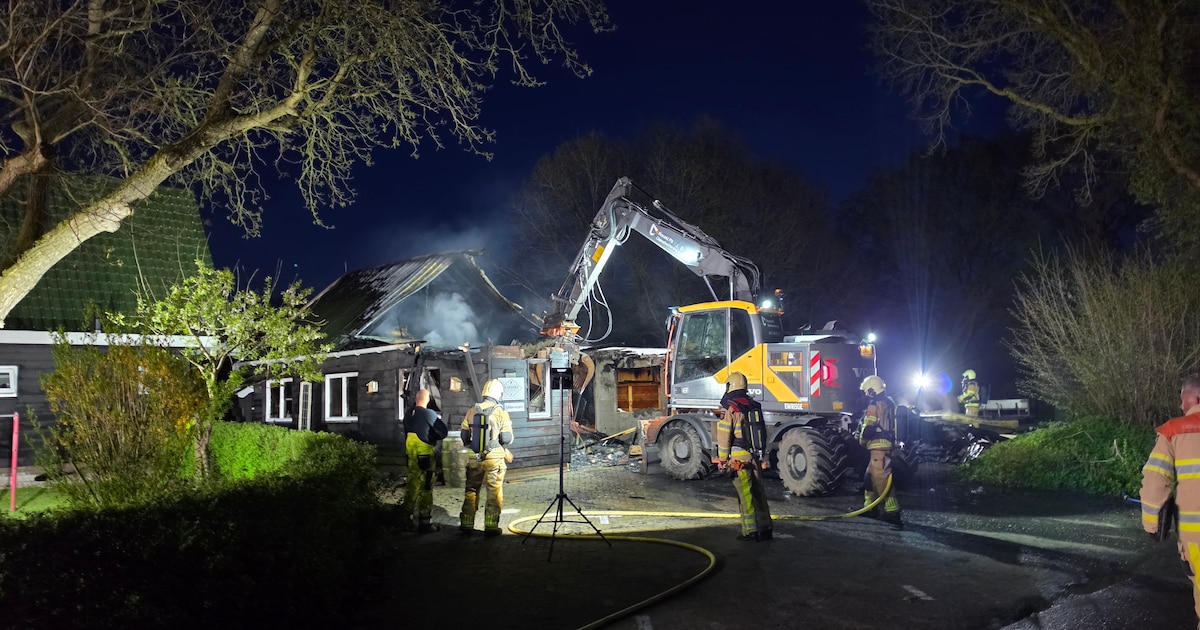 Hilco (52) rent brandende schuur in om foto van zijn vader te redden: ‘Na tien seconden weer buiten’