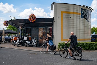 Patatje oorlog of een pizza? Snackbargigant en pizzeria ruziën over overname