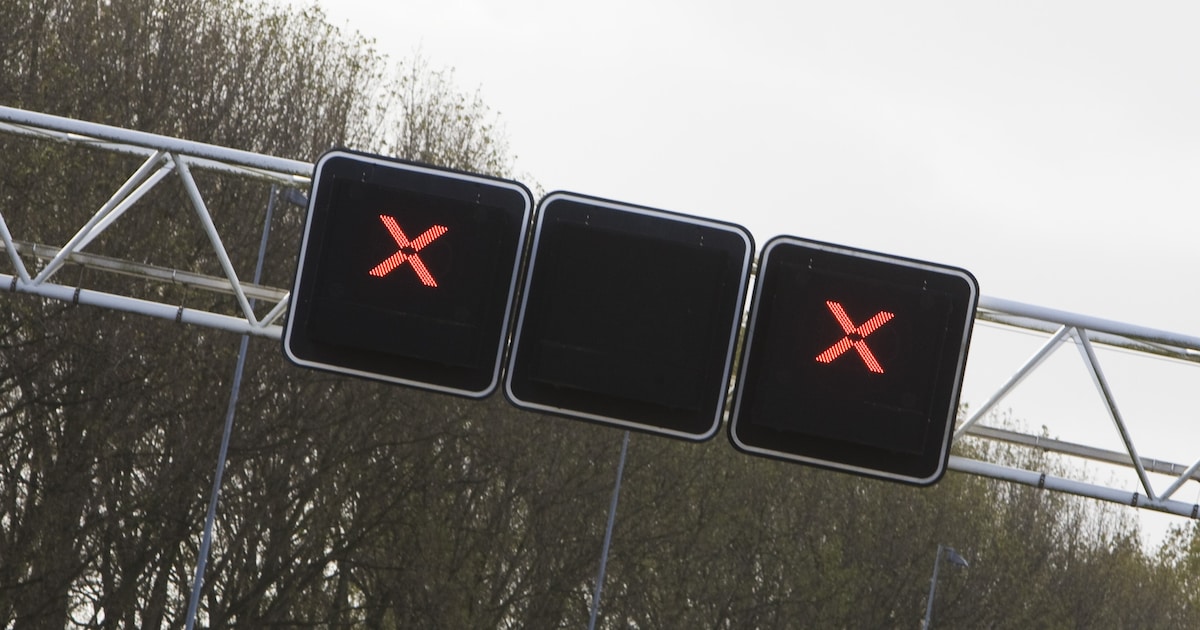 Ongeval op A1 bij Voorthuizen, rijstrook dicht