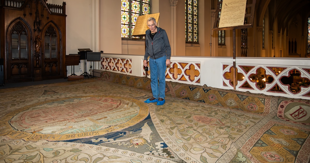 Dit bijzondere tapijt lag zelfs op de vuilnisbelt, maar is straks door iedereen te bewonderen