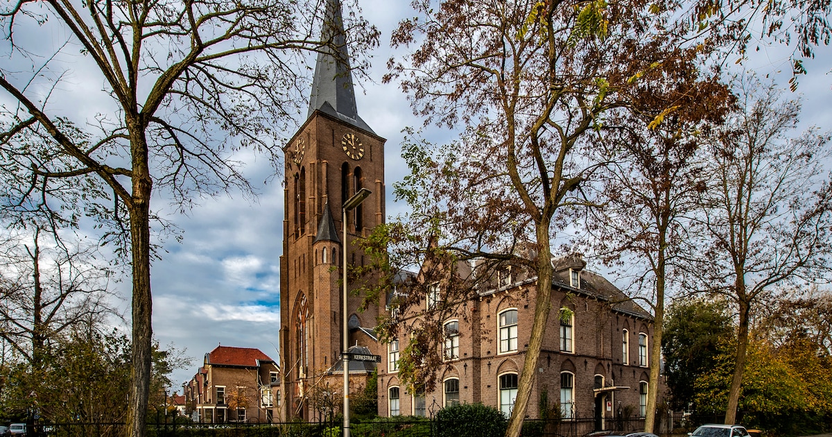 Gemeente Deventer wil dit kerkcomplex niet kopen. De vraag is: wie wel?