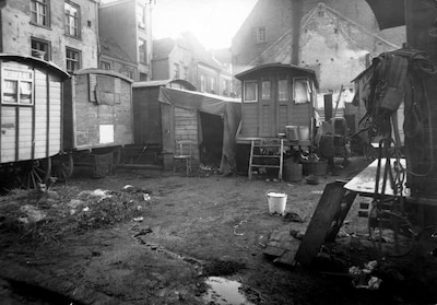 Fraai vooroorlogs Arnhem had ook een keerzijde: in de Molenkom moest je op een ton naar de wc