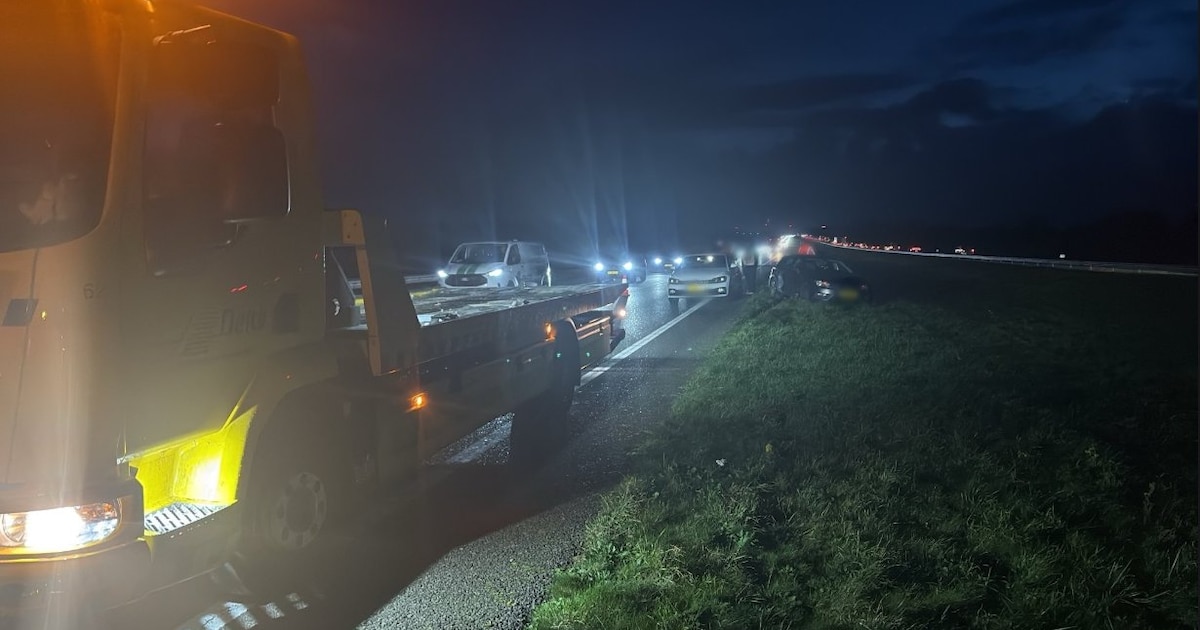 Ongeluk met twee voertuigen op de A6: lange file tussen Lelystad en Almere