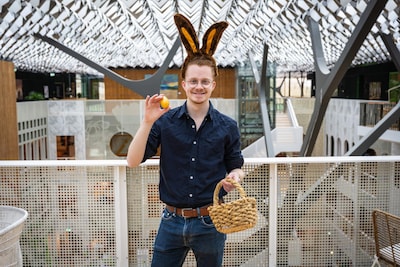 Student uit Enschede versloeg 399 anderen voor de baan van zijn leven: eieren verstoppen bij NK Eier