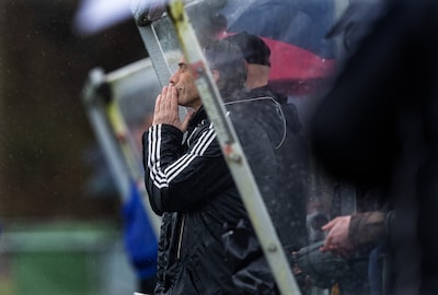 Duo Coobs-Milder vervangt ontslagen trainer Leeuwerik bij Sprinkhanen: ‘Deze situatie kent alleen ma