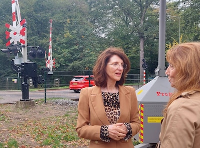 Sabotage en suïcide op het spoor voorkomen: staatssecretaris verklaart in Ermelo miljoeneninvesterin