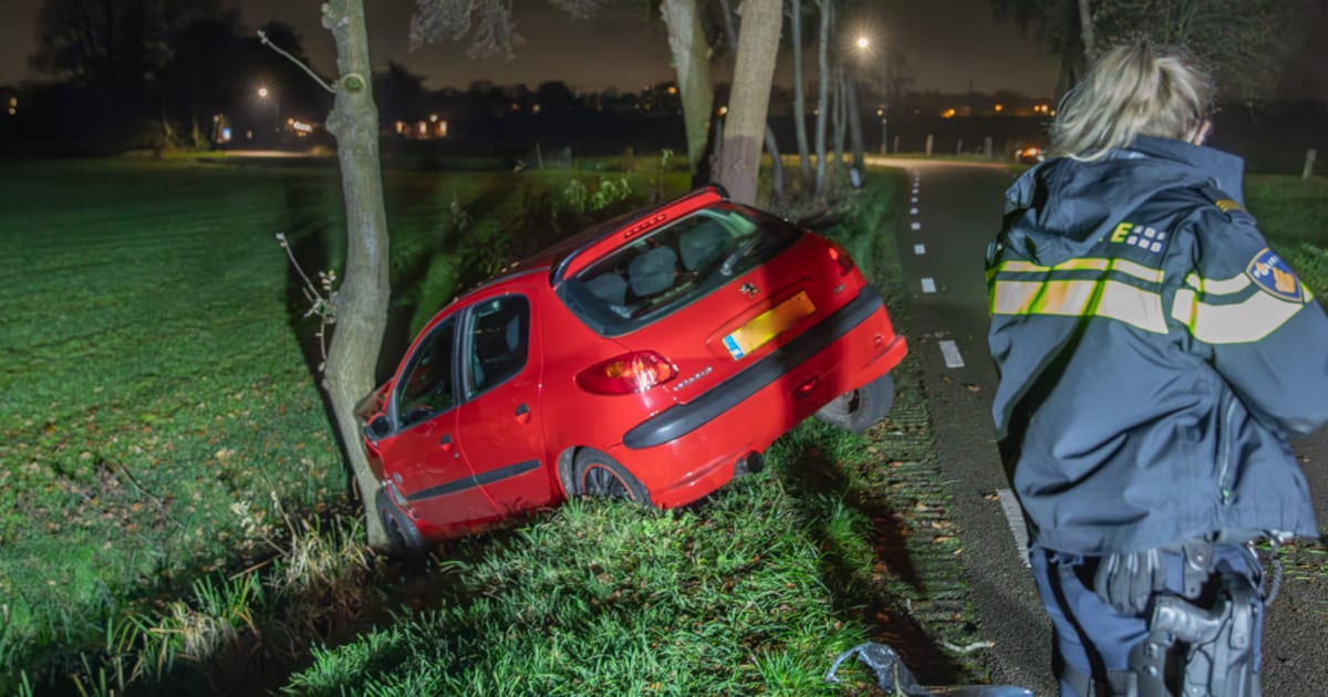 Automobilist vliegt uit de bocht in de Eempolder bij Soest