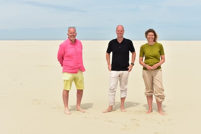 Wereldreiziger Mariska uit Hellendoorn wordt wethouder op Texel: ‘Grote veranderingen beginnen klein