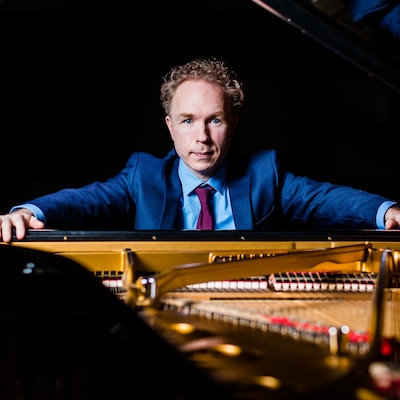 Meesterpianist Ralph van Raat brengt ‘Carmina Burana’ naar Zutphen
