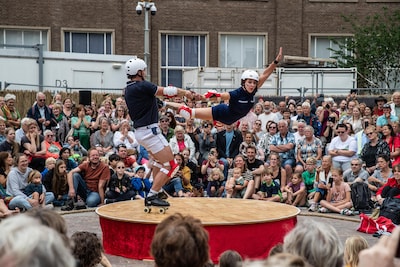 Optreden op historische grond, volle hotels en overal applaus: dit is Deventer op Stelten