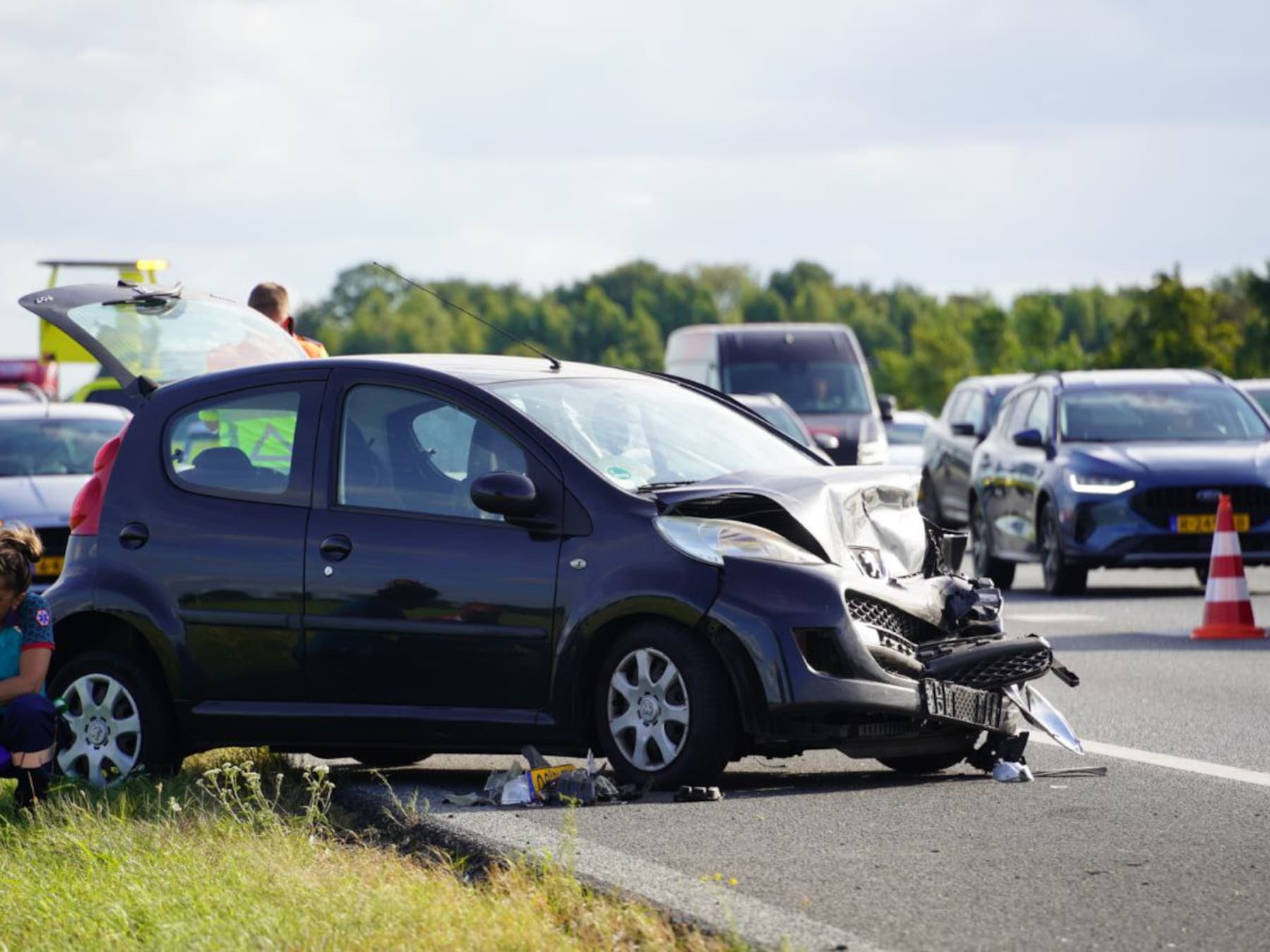 Ongeval op A28 bij de Lichtmis: flinke schade na botsing