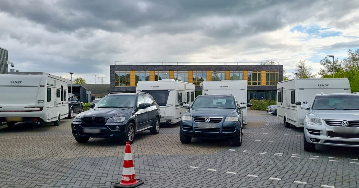 Politie haalt vier SUV’s met gestolen caravans van de weg bij Rijssen, Holten en Oldenzaal
