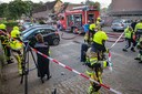 De brandweer is met man en macht aan het werk bij de woning in Nijmegen.
