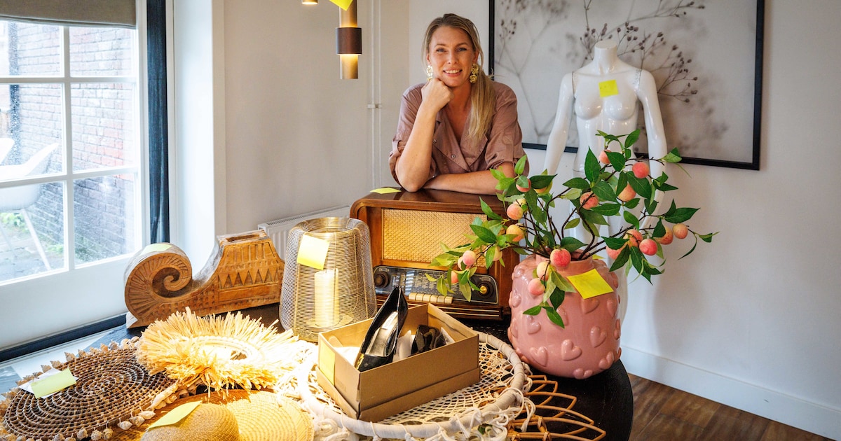 Greetje van Urk! verlaat het dorp, maar lang niet al haar spullen kan ze meenemen