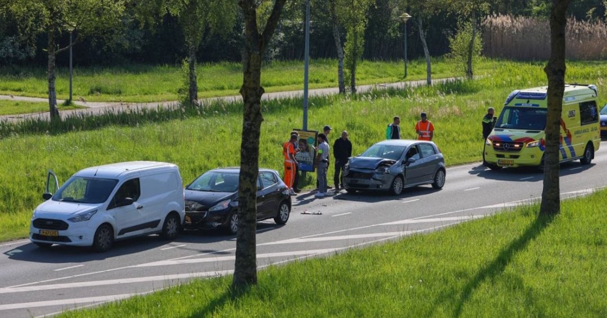 Drie auto’s betrokken bij aanrijding in Lelystad