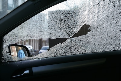 ‘Ik ben zo benieuwd wat dit soort gasten bezield’: Han ziet zijn vernielde Suzuki en balt zijn vuist