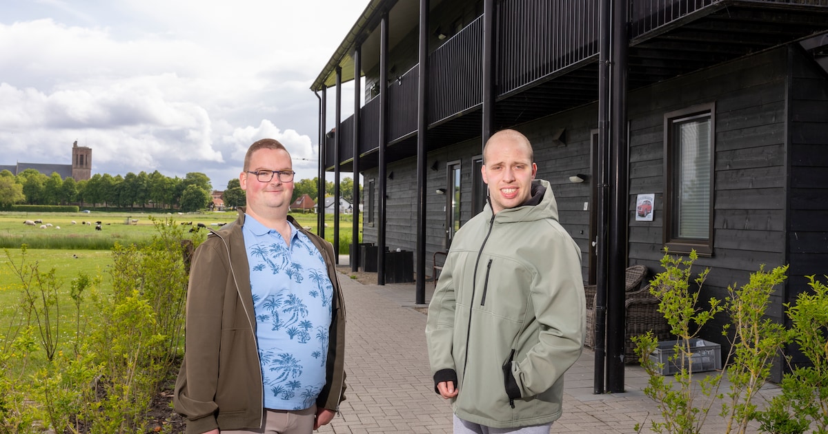 ’s Avonds vallen Jasper (25) en Kevin (25) in een gat, dus komen hun ouders in actie: ‘Kleine dingen