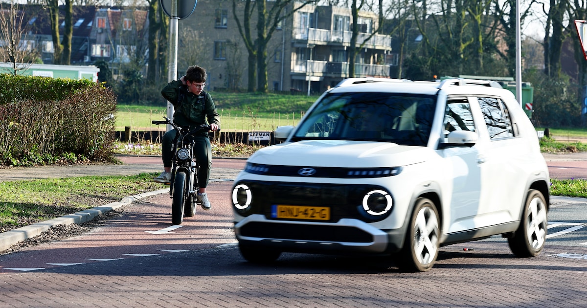 Levensgevaarlijke Hamseweg in Hoogland wordt na jaren eíndelijk aangepakt, maar nog even geduld