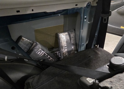 Man (43) loopt tegen de lamp met kilo’s cocaïne in auto, maar dat blijkt nog niet alles
