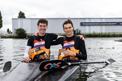 Deventer broers Twan en Cas doen gooi naar wereldtitel kanopolo: hoe de een de ander aan zijn WK-deb