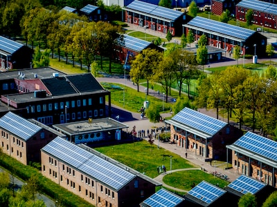 Amsterdam geeft hulp aan Ter Apel en vangt 230 extra vluchtelingen op