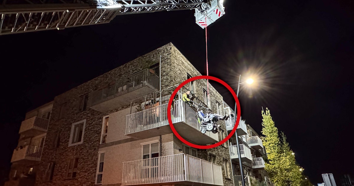 Man kan woning niet bereiken vanwege kapotte lift, dan komt brandweer met oplossing voor hem én zijn