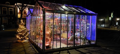 Opmerkelijk fenomeen verovert Nederland: rouwen in een glazen kas