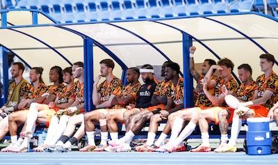 Reserves van Oranje verliezen van tweede keus Oezbekistan