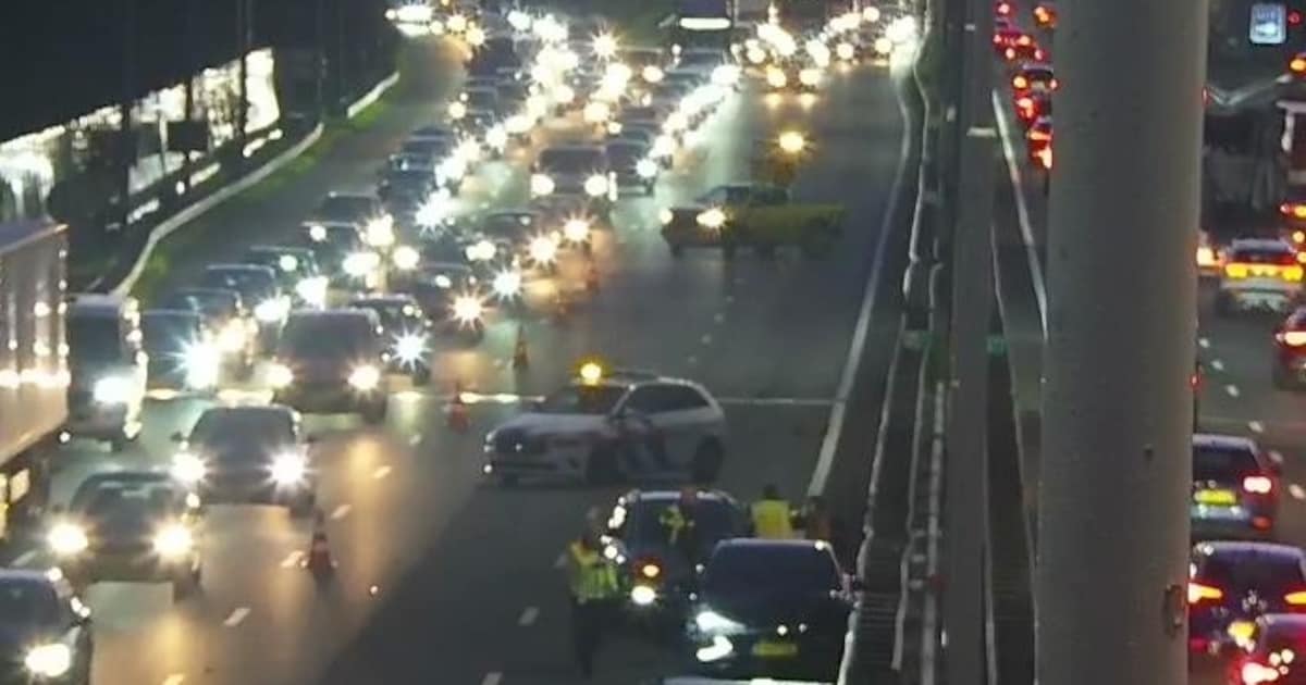 Rijstroken weer vrij na ongeluk op IJsselbrug bij Zwolle
