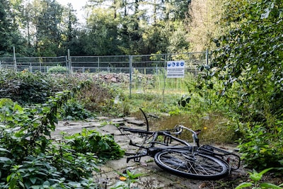 Van hangjongerenplek tot afgebrande ruïne: deze boerderij maakt plaats voor seniorenwoningen