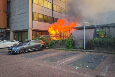 Fietsenhok in brand achter sportschool in Amersfoort, politie onderzoekt mogelijke brandstichting