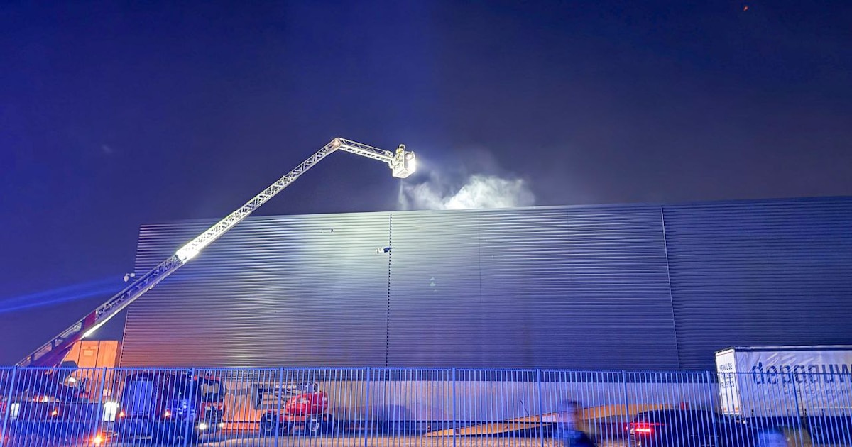 Brand bij De Paauw Recycling in Hengelo onder controle