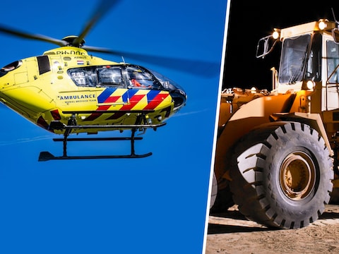 Vrouw raakt op eigen erf gewond na aanrijding met shovel, traumaheli opgeroepen