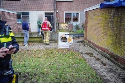 Wasmachine vliegt in brand in huis aan Rolderbrink in Emmen