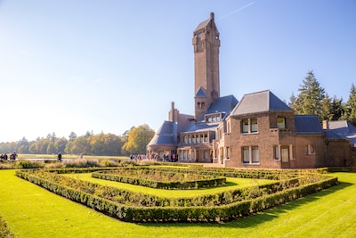 Wat heeft dit bijzondere gebouw in Hoenderloo met Jägermeister te maken? Dat is een bijzonder verhaa