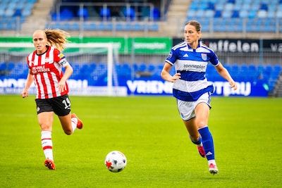 PEC Zwolle loopt beloning voor sterk duel tegen PSV in de laatste minuut mis