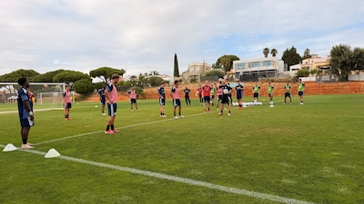 Waarom de staf van PEC Zwolle tijdens de trip naar Portugal vooral in de hoofden van spelers moet ko