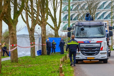 Overleden persoon aangetroffen in sloot langs de Meibergdreef in Amsterdam