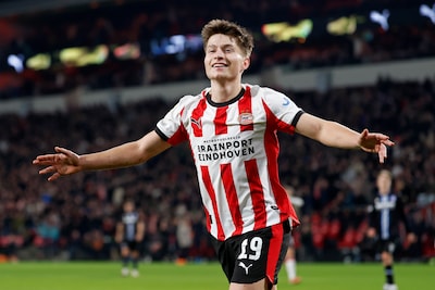 آيندهوفن يترك هيرنفين بدون أي فرصة ويتأهل لنصف النهائي، باجركتاريفيتش يتفوق