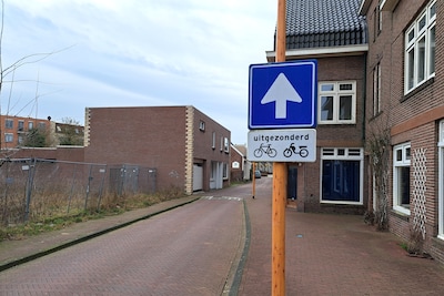 Straat in hartje Almelo wordt verboden gebied voor vrachtwagens