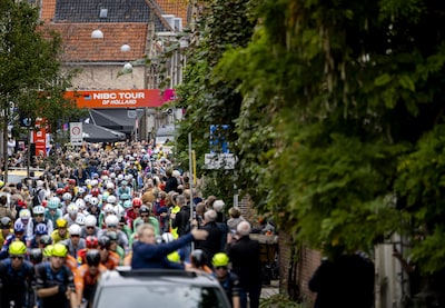 LIVE Tour of Holland | Drie Nederlanders samen met Spanjaard op avontuur in eerste etappe