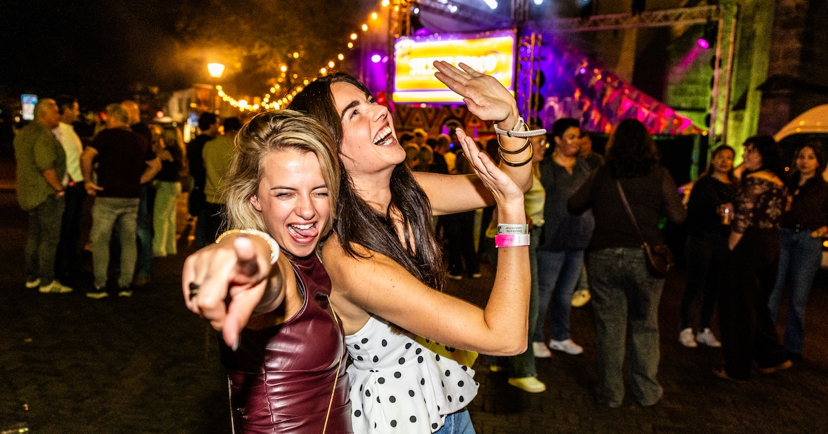 Feest in cafés, karaoke in de kerk: ook na 20 edities blijft Denekamp Undercover populair